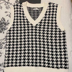 Hollister Sleeveless Over-Sized Sweater